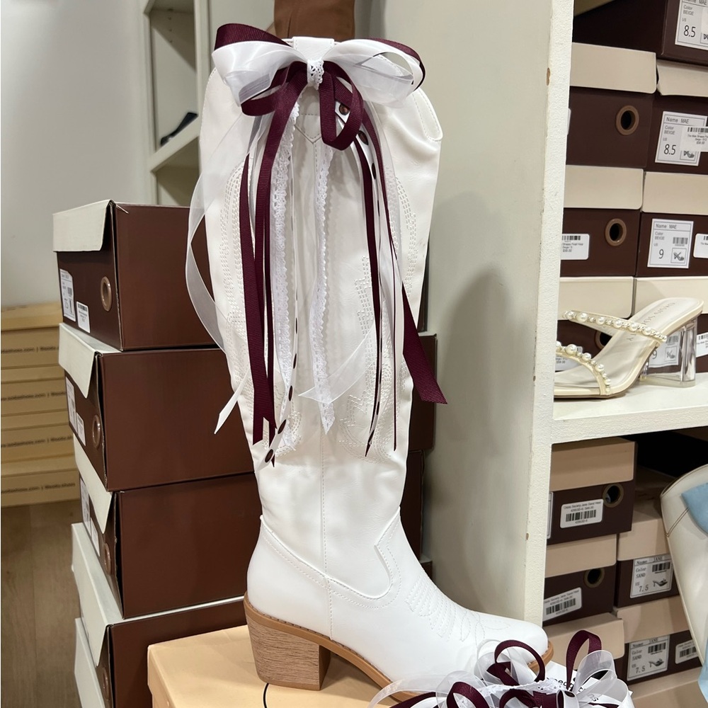 Custom made boot bows